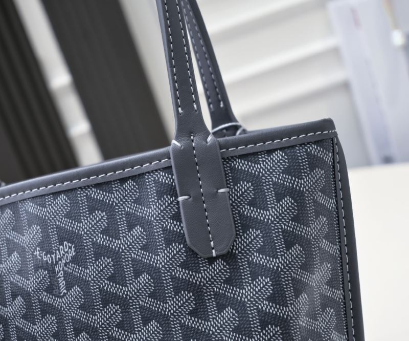 Goyard Shopping Bags